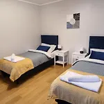 Lesna 10 Apartment *