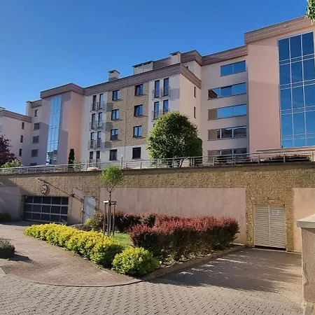 Apartment Lesna 10 *