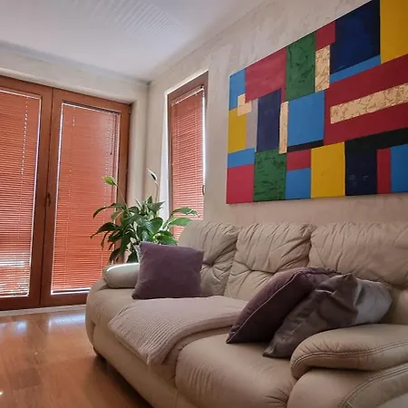Lesna 10 Apartment *