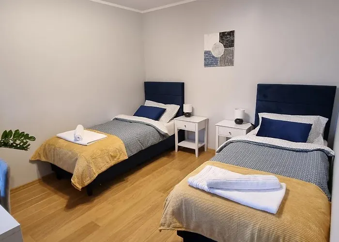 Lesna 10 Apartment *